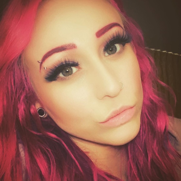 Meet your Posher, Meg - Picture 3 of 6